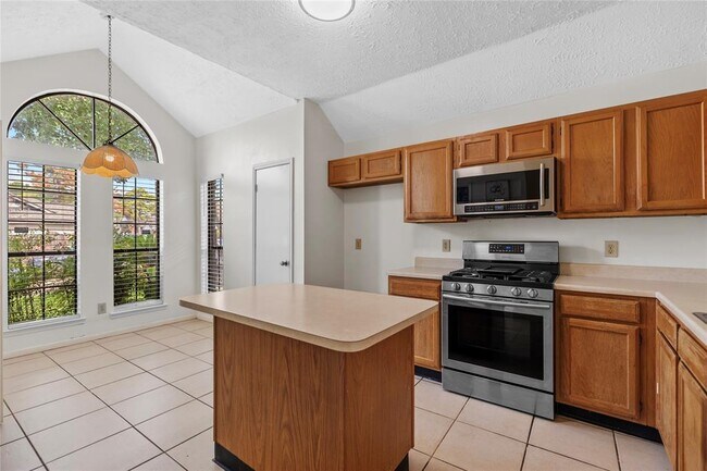 Building Photo - 7711 Valera Ln