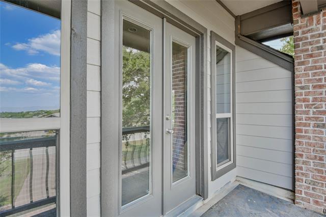 Building Photo - 4900 Rio Vista Dr