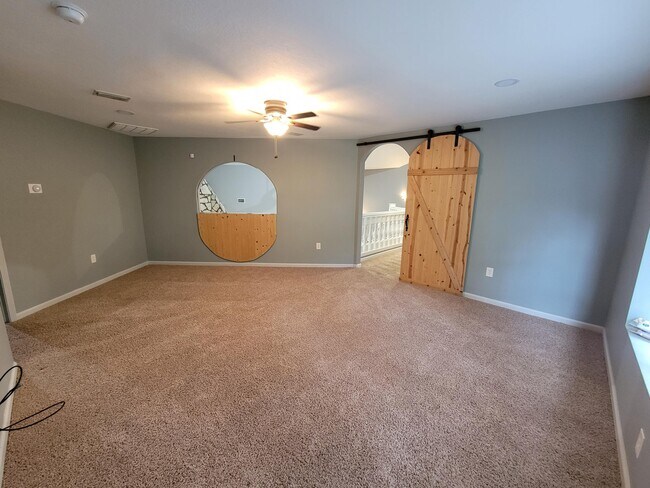 Building Photo - 516 Lakeview St