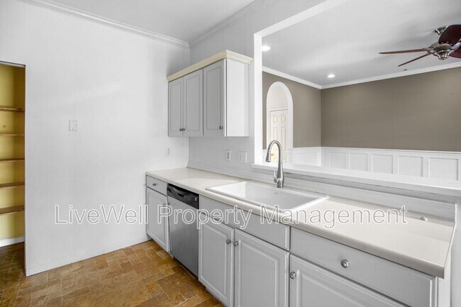 Building Photo - 428 Cambrian Ridge Trail