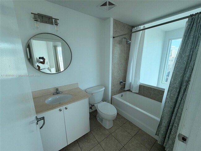 Building Photo - 60 SW 13th St