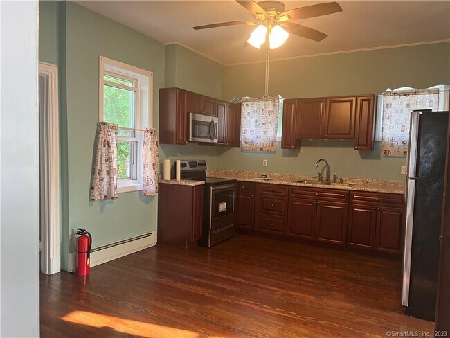 Building Photo - 214 Goffe Terrace