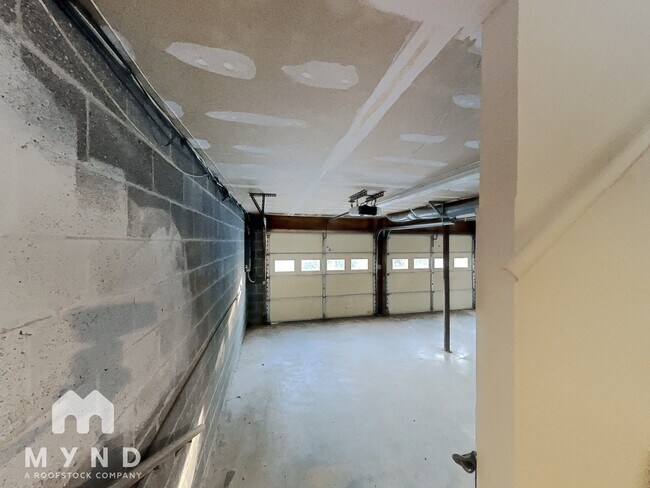 Building Photo - 629 Bennett Dr