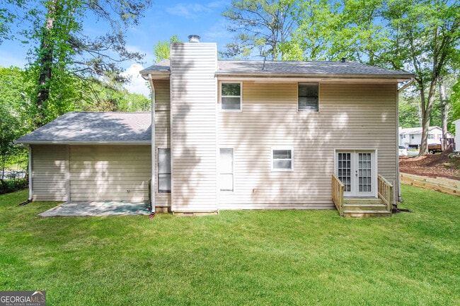 Building Photo - 6231 Willowbrook Dr