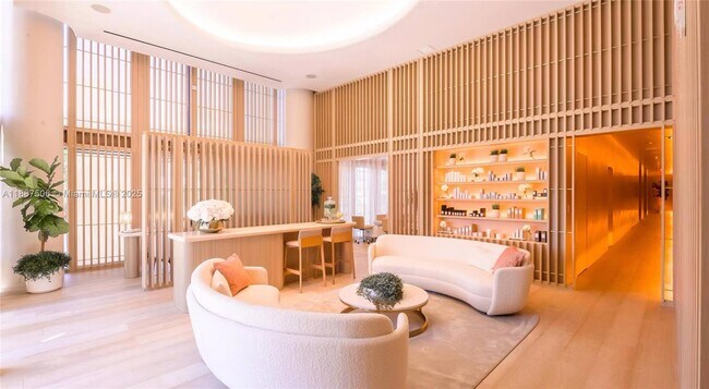 Building Photo - 2201 Collins Ave