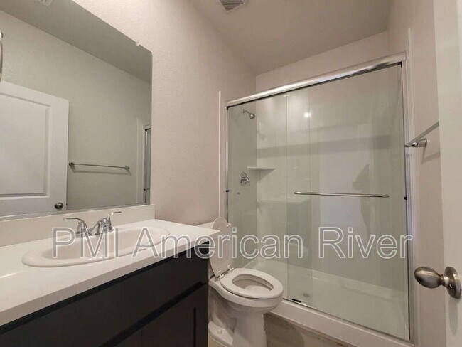 Building Photo - 5033 Rialto Dr