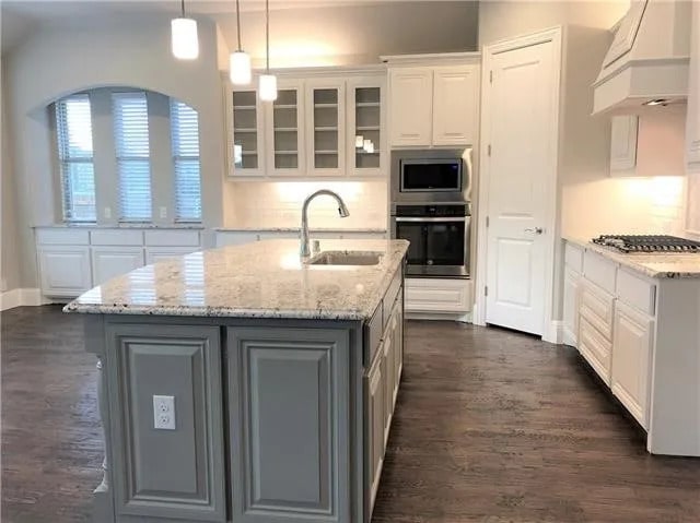 Building Photo - 1231 Waterton Dr