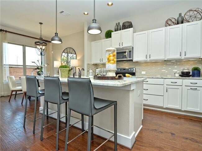 Building Photo - 12504 Red Sparrow St