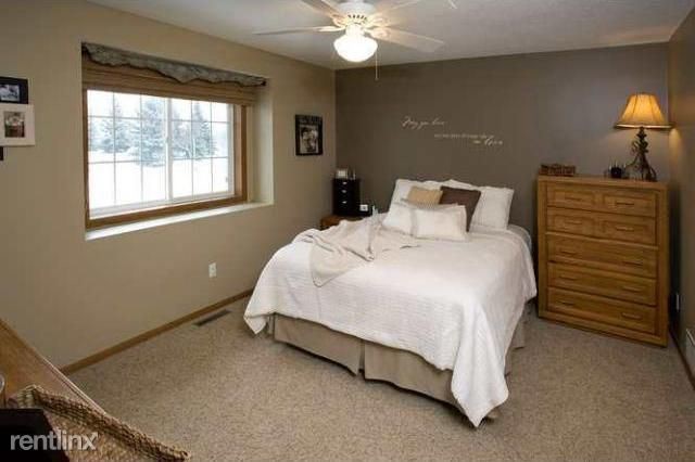 Building Photo - 2 br, 2 bath Townhome - 7845 Autumn Ridge Ave