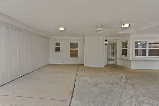 Building Photo - 12303 Barryknoll Ln