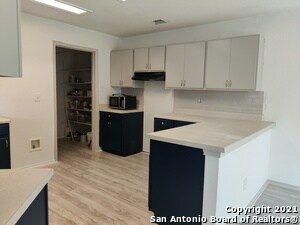 Building Photo - 9870 Sunset Pl