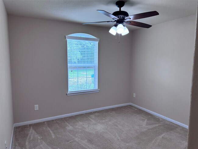 Building Photo - 151 Forest Heights Ln