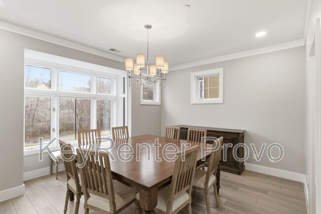 Building Photo - 5069 N River Park Way