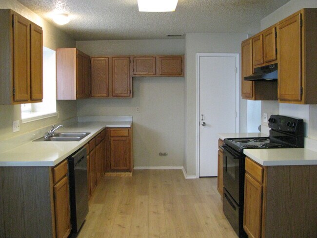 Building Photo - 1431 Windmill Ln