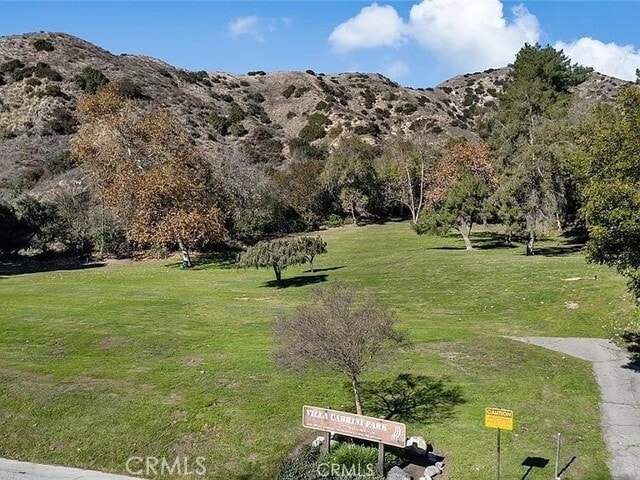 Building Photo - 9402 Vía Yolanda