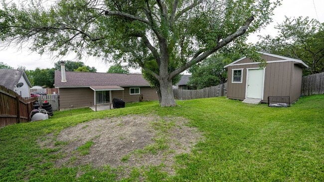 Building Photo - 5718 Champions Hill Dr