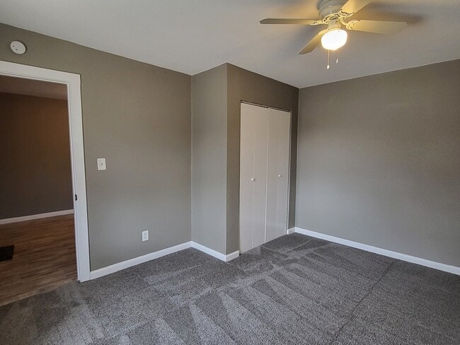 Building Photo - 9605 Grady Ln