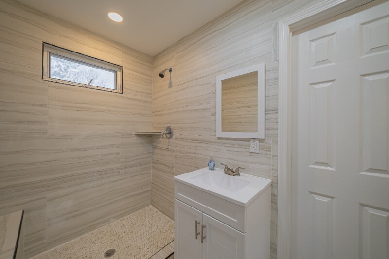 Building Photo - 830 Market St