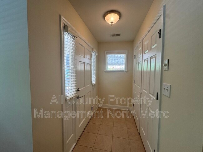 Building Photo - 2325 Chimney Cottage Cir NE