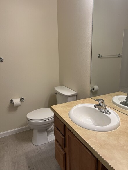 Building Photo - 2128 River Turia Cir
