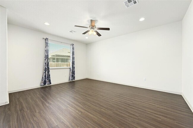 Building Photo - 18412 Calasetta Dr
