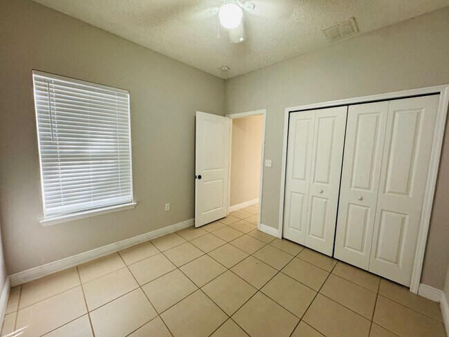 Building Photo - Spacious 4BR/2BA Home with Modern Upgrades – Rent Ready!!!