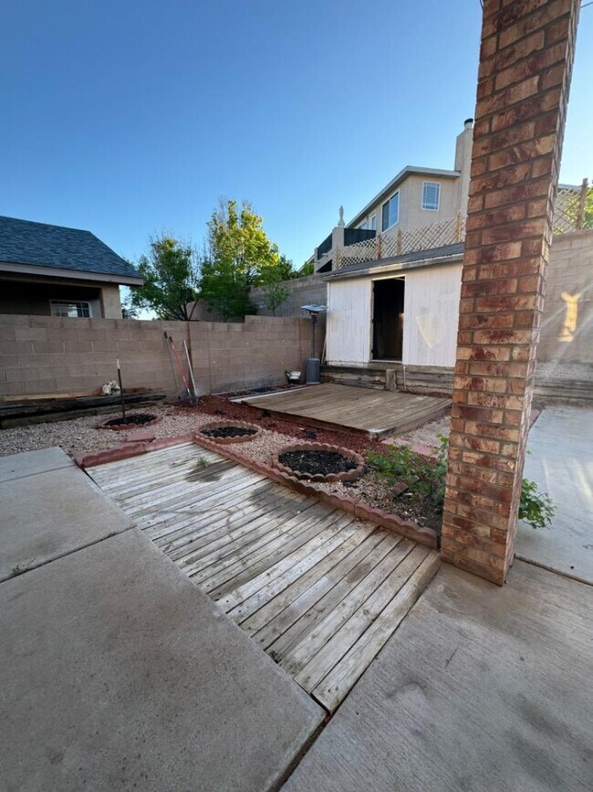 Building Photo - 10459 Chandler Dr NW