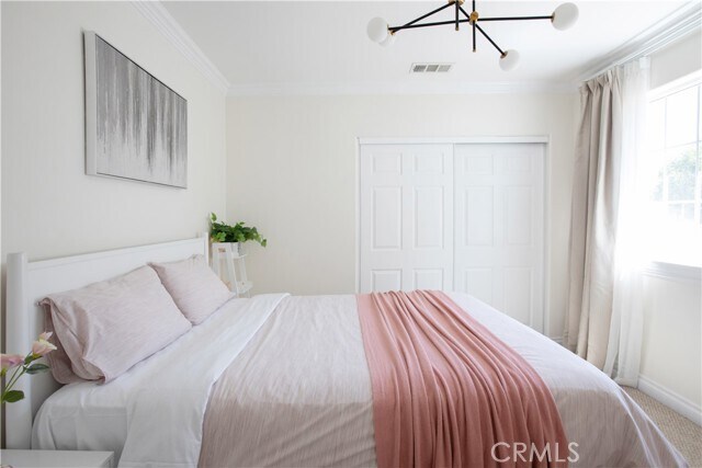 Building Photo - 3455 E Del Mar Blvd