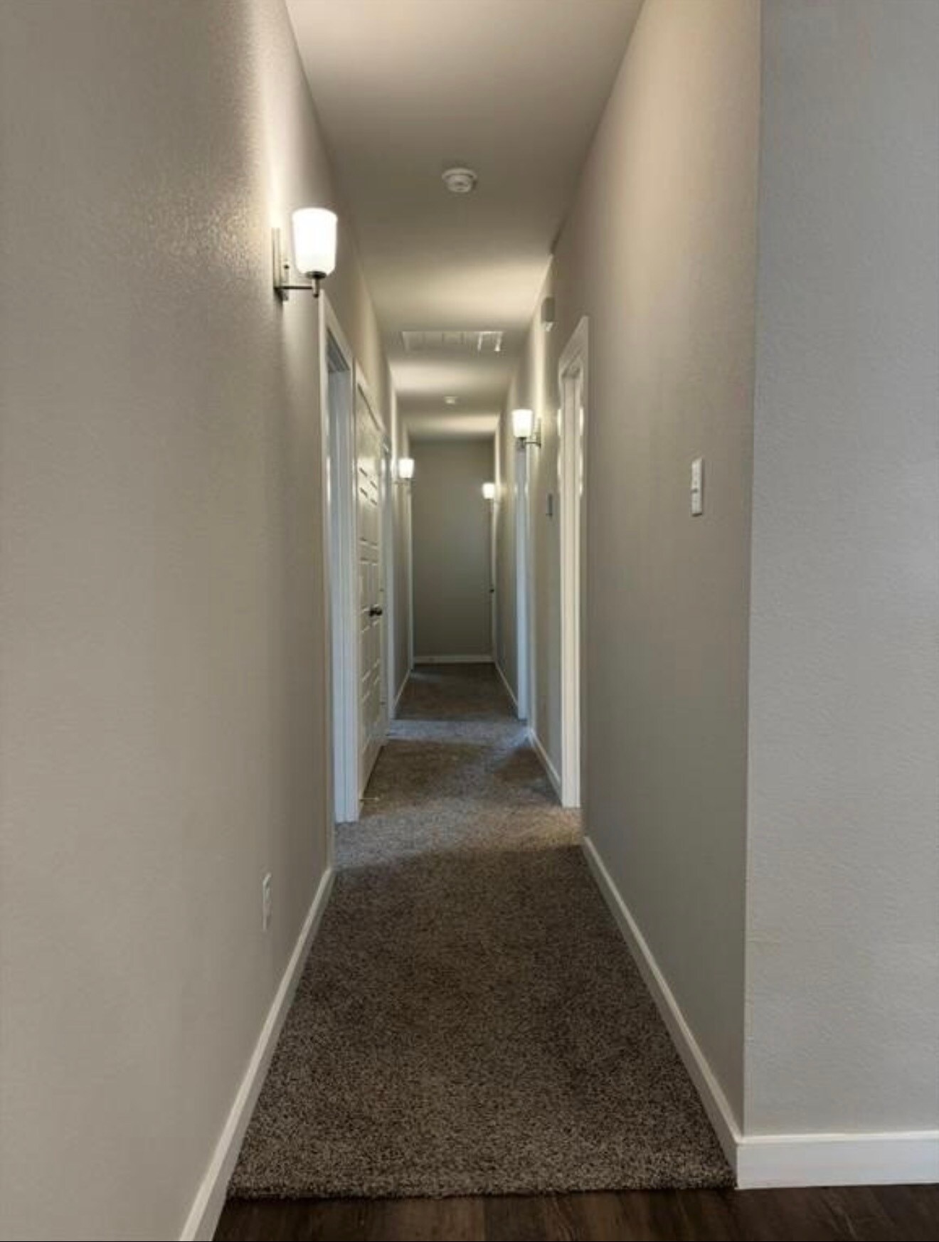 Building Photo - 628 Blackland Dr