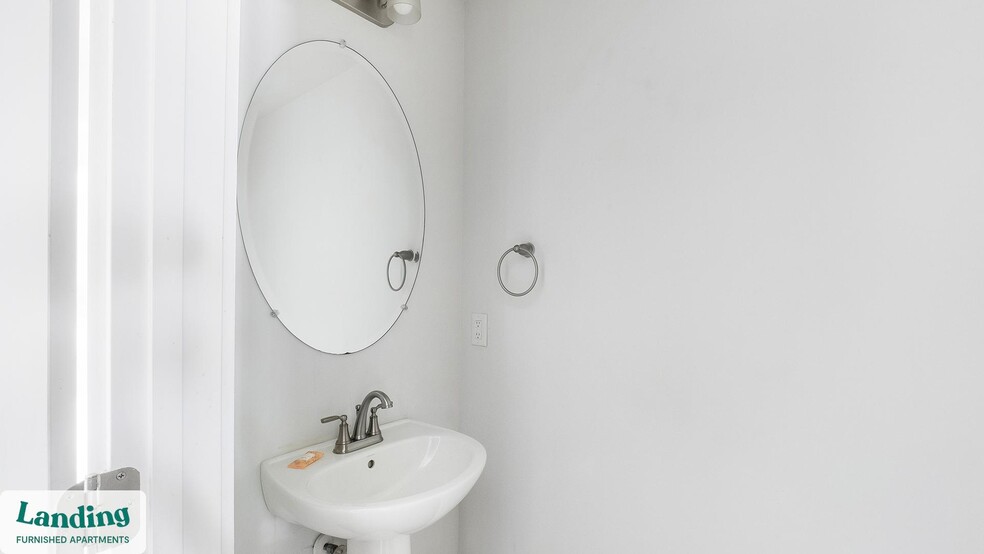 Building Photo - 1060 Orangeburg Rd