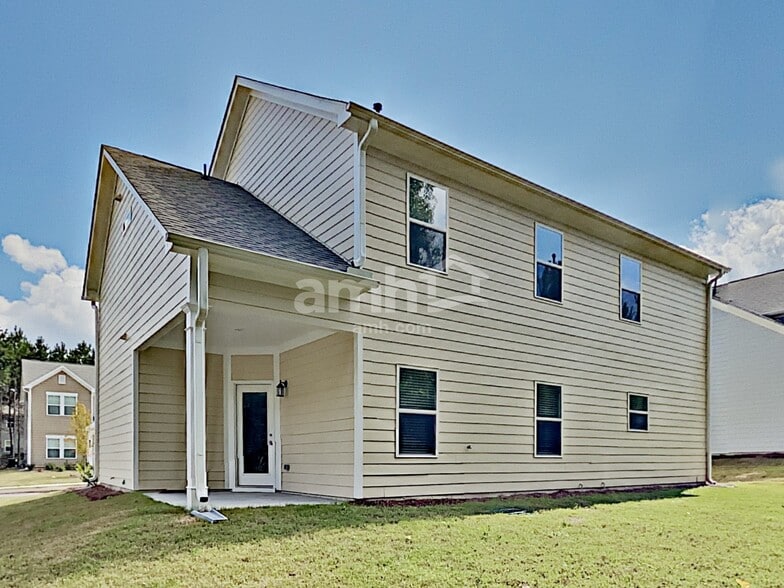 Building Photo - 505 Camp dr