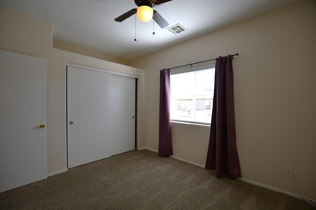 Building Photo - 2300 E Magma Rd