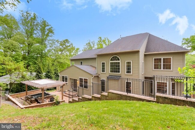 Building Photo - 6526 Dearborn Dr