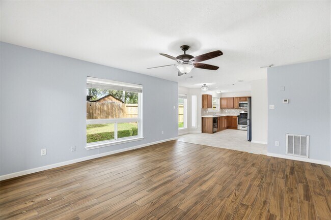Building Photo - 7235 Battle Hills Dr
