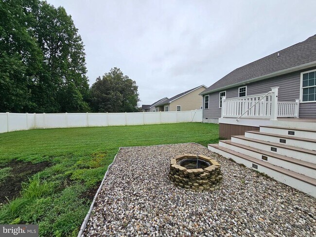 Building Photo - 270 Waterway Dr