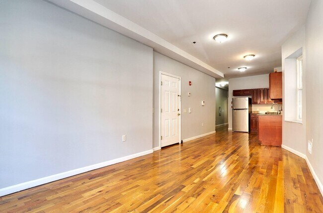 Building Photo - 236 Van Horne St