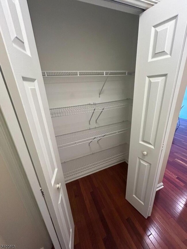 Building Photo - 91 Roseland Ave