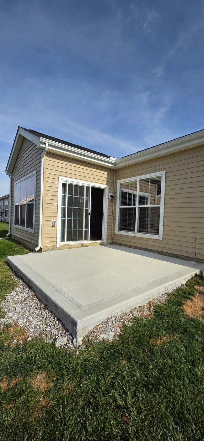 Building Photo - 566 Rochdale Run