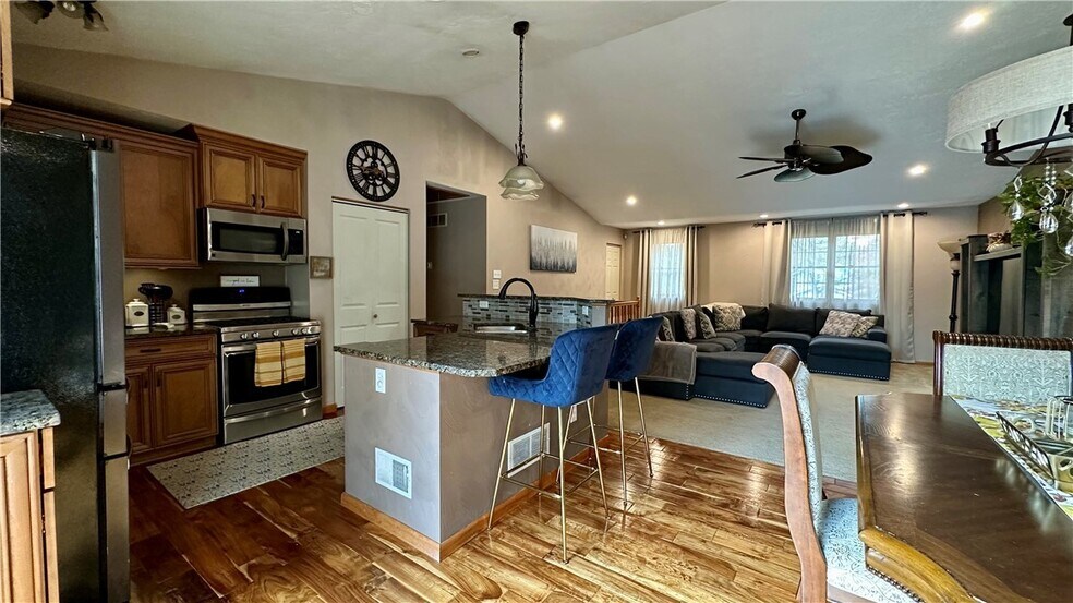 Building Photo - 6949 Shannon Rd