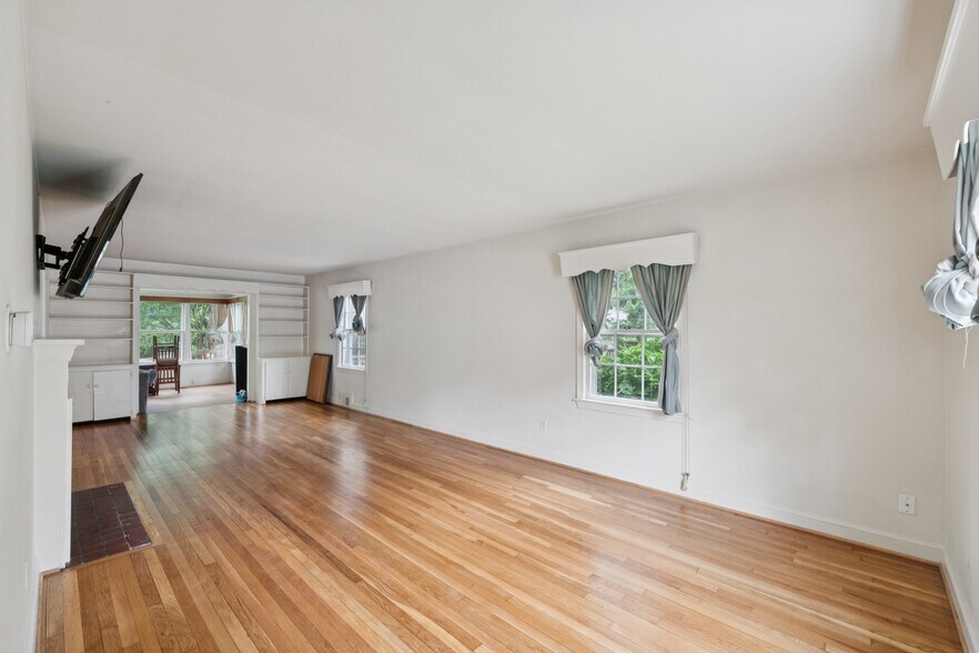 Building Photo - 4603 Knox Rd