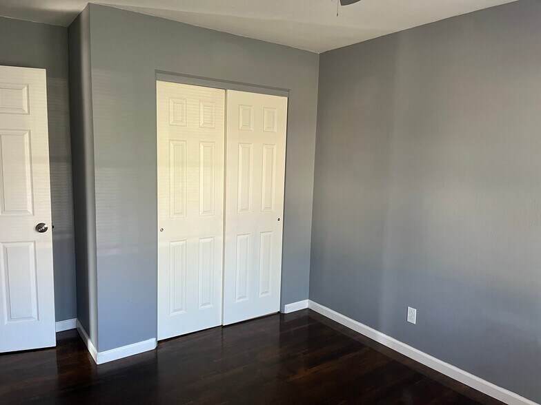 Building Photo - 3868-3870 Western Ave