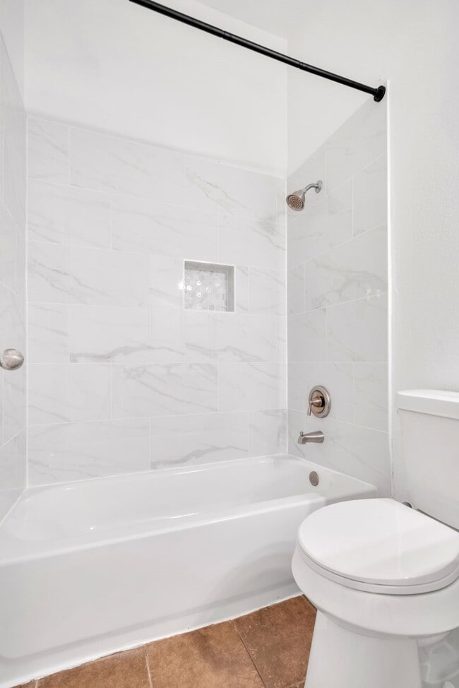 Building Photo - 28223 Fantail Dr