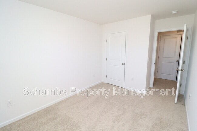 Building Photo - 360 Freestall Dr