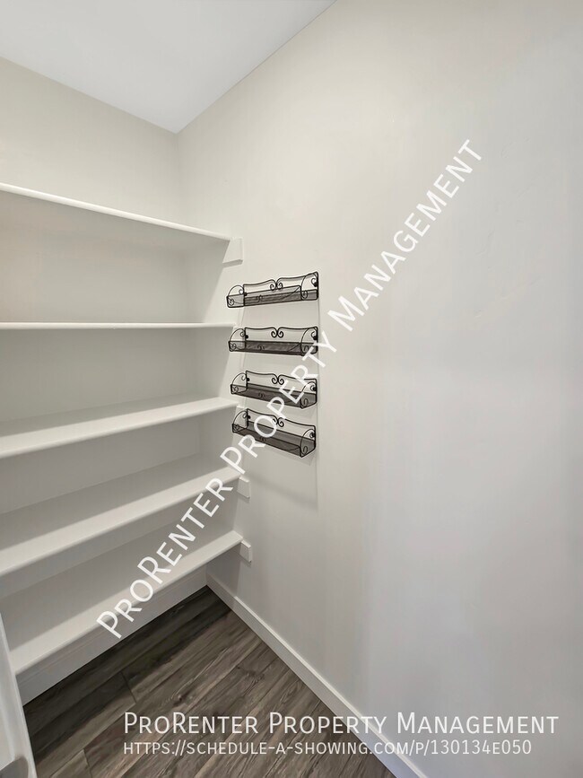 Building Photo - 2802 N Airmen Ave