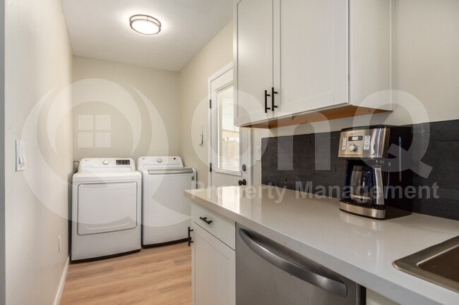 Building Photo - 4010 N 11th Ave