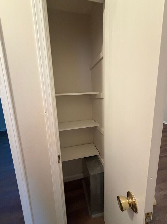 Building Photo - 4063-4063 Wynn St