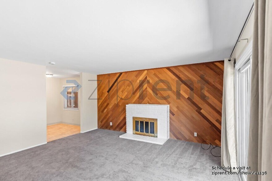 Building Photo - 1385 Vernal Dr