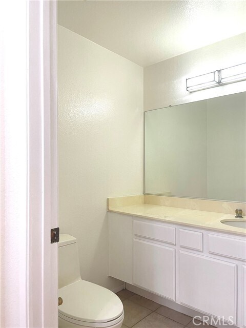 Building Photo - 2563 Plaza del Amo