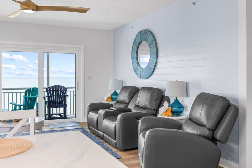 Building Photo - 205 Jimmy Buffett Mem Hwy