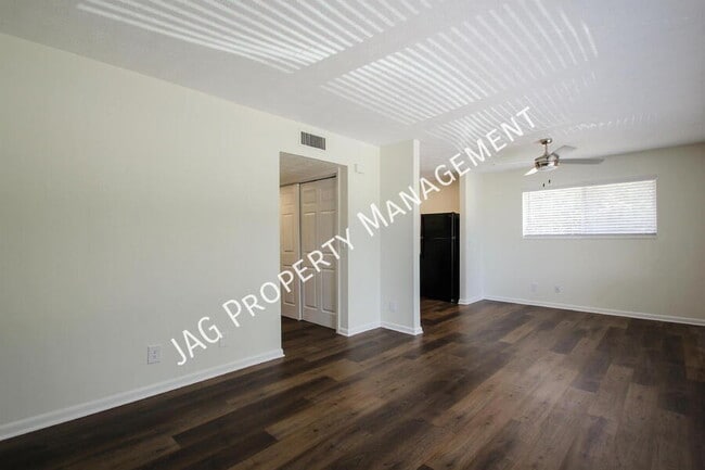 Building Photo - 1426 Berrier St